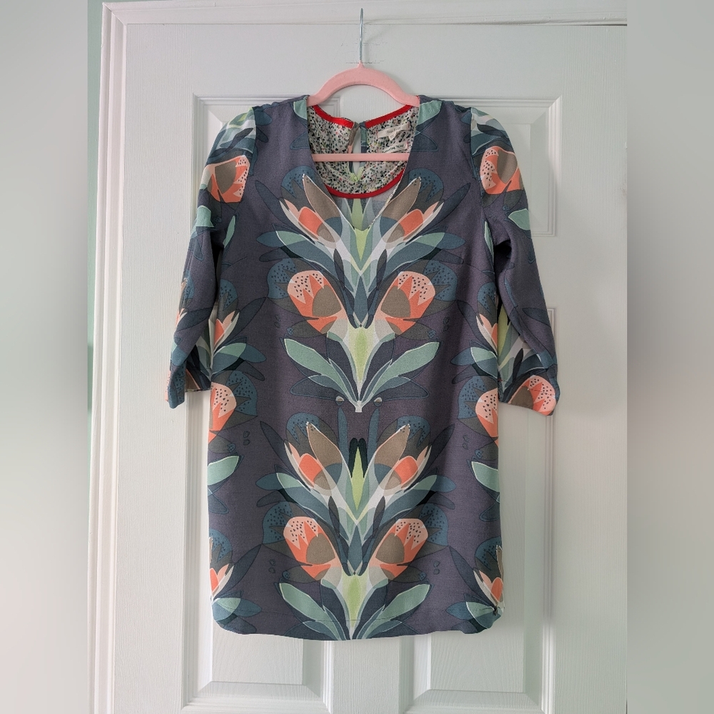 Elegant Floral Women's Blouse in Gray and Green